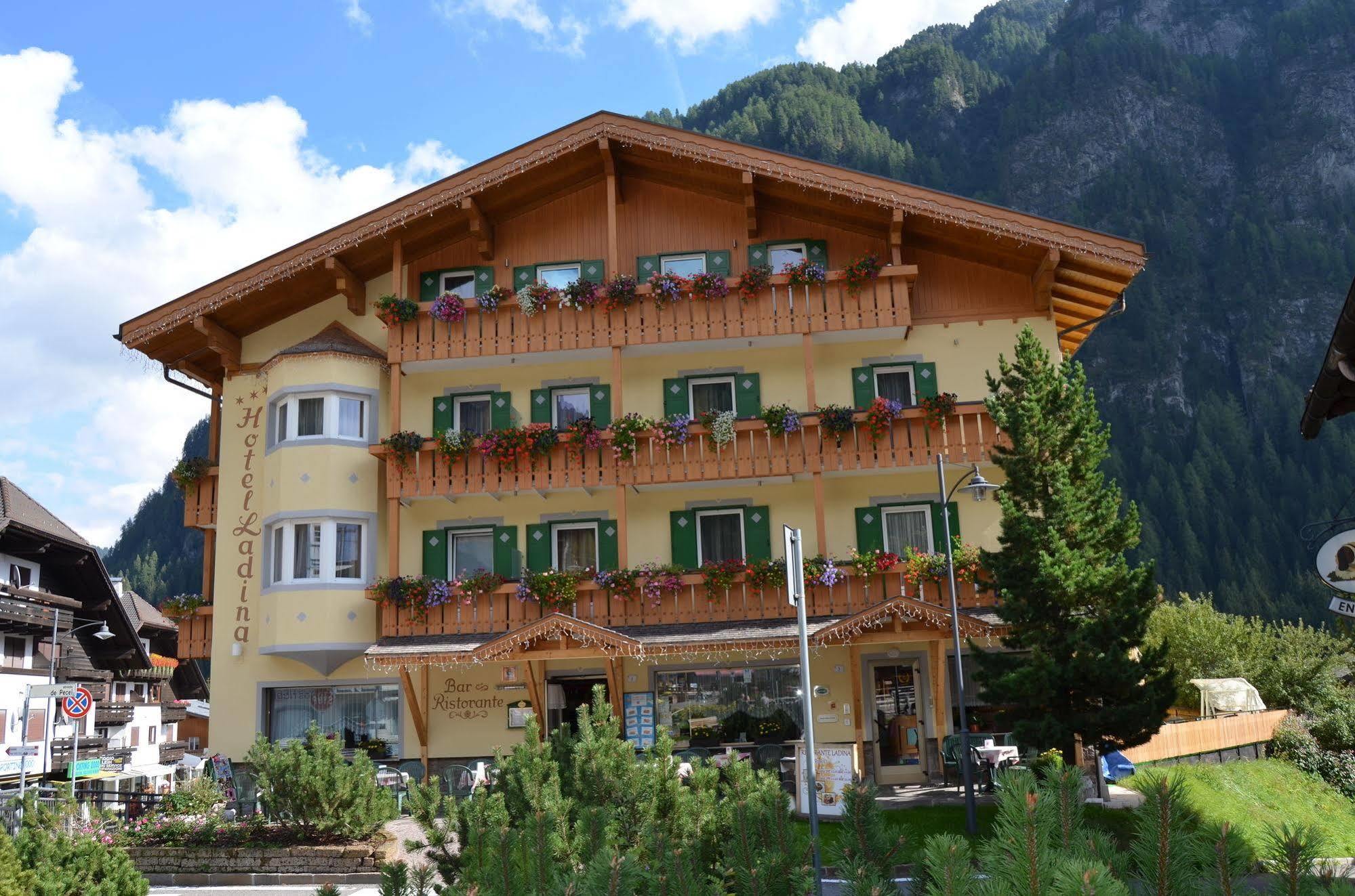 Hotel Ladina Кампитело ди Фаса Екстериор снимка